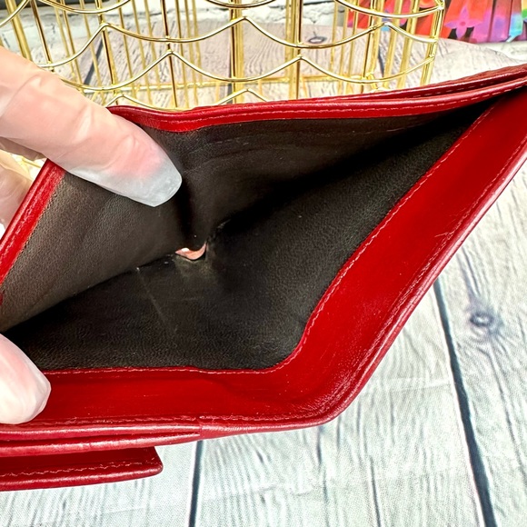 Gucci red leather mini Guccissima wallet crossbody - Picture 12 of 15